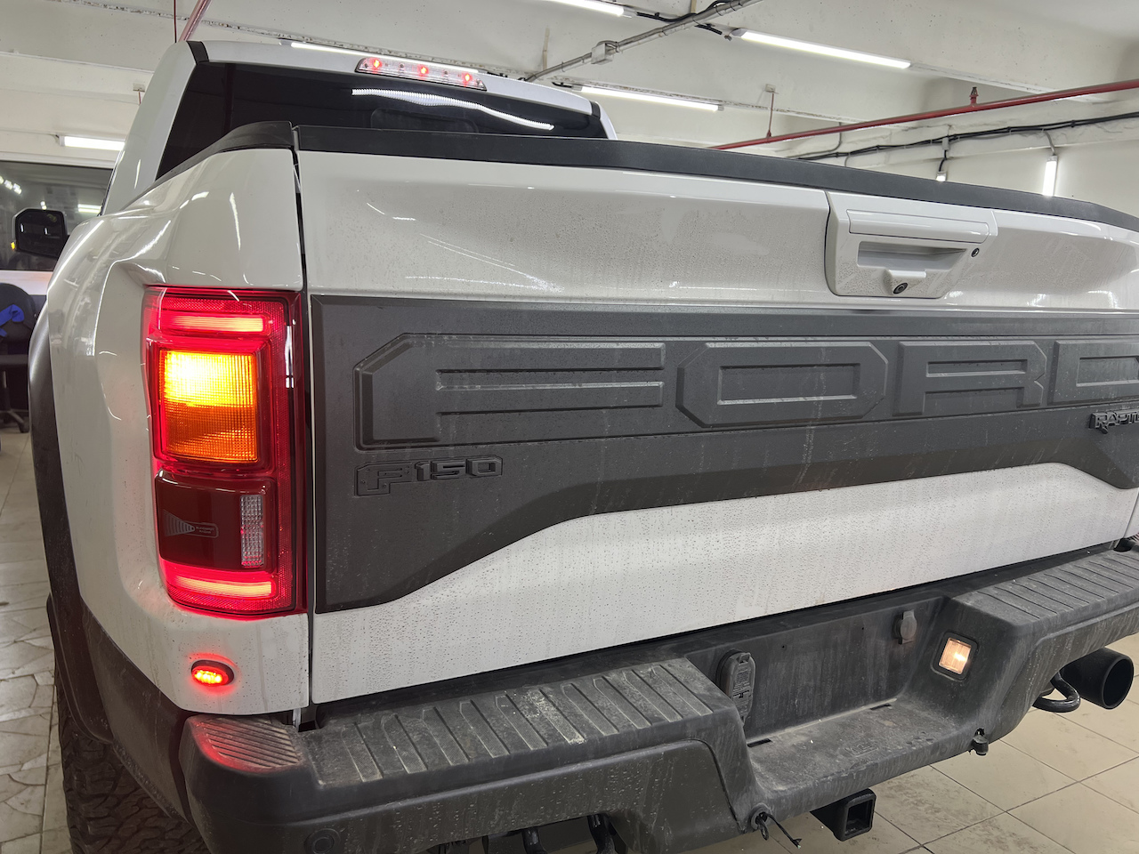 Ford F150 Raptor 0