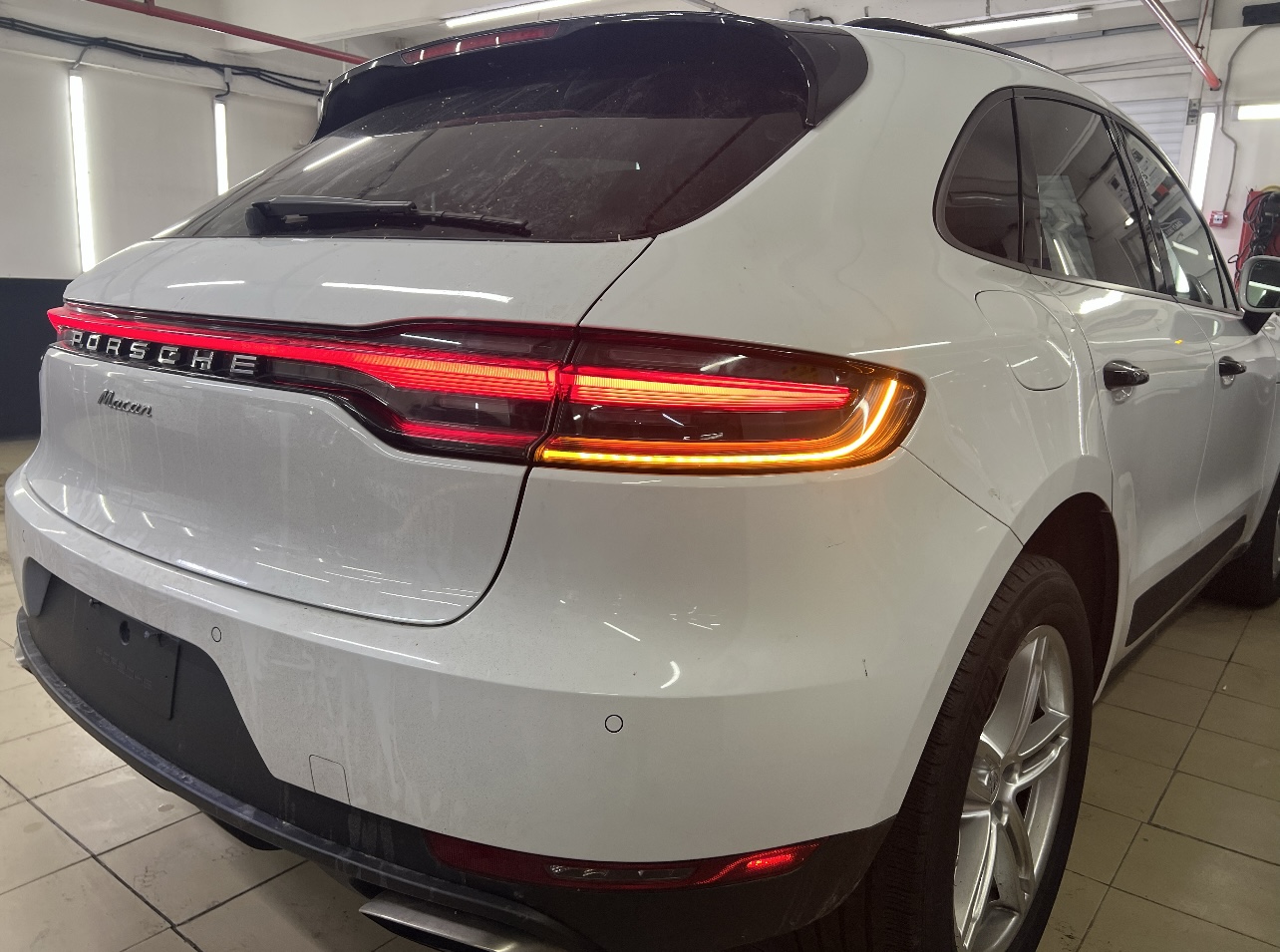 Porsche Macan 0